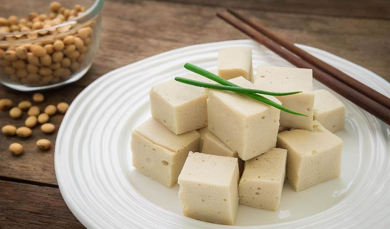 钙含量高的食物排名表（补钙的6种最佳食物排行榜）