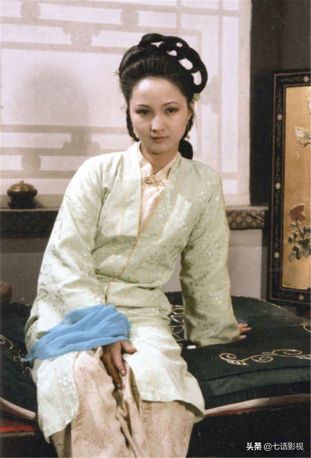 从《红楼梦》看古装剧妆发演变，这些年，哪些东西在慢慢消失？