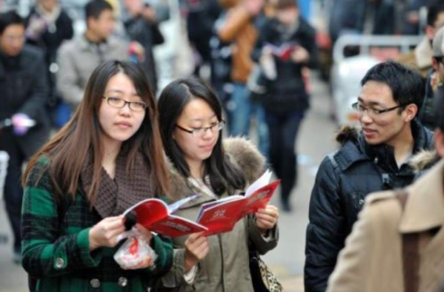 这届考生太难了！有70万学生放弃国考，恐怕会被记入到诚信档案里