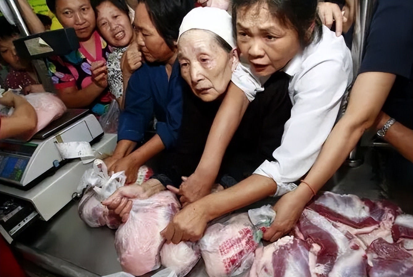 广西女人卖猪肉，利用“人的赌性”，一年盈利62万，进来学套路