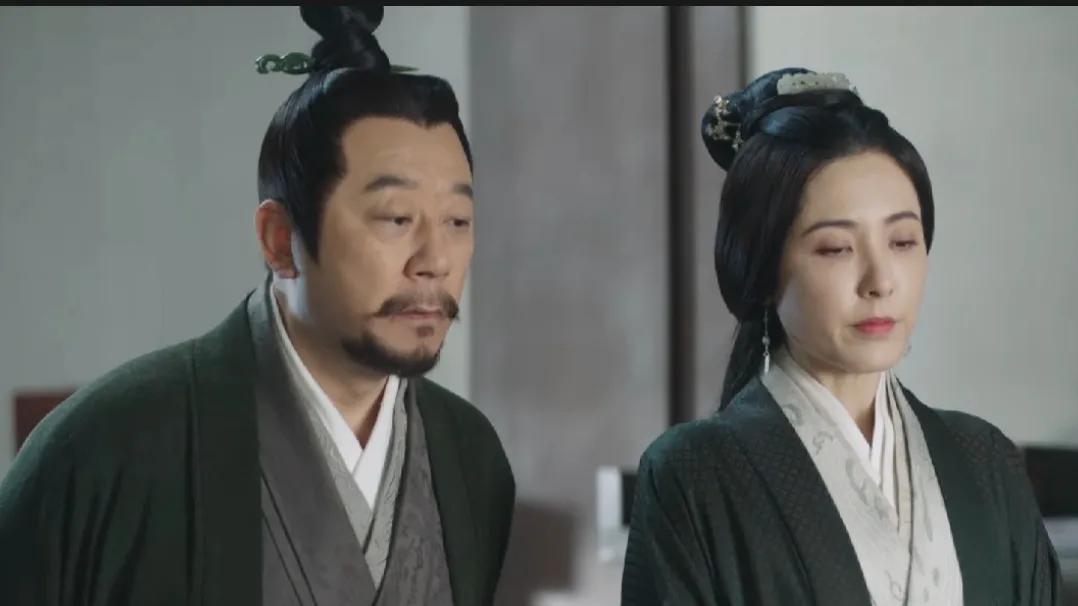 星汉灿烂：你造吗，少商父母居然有这么多套情侣装