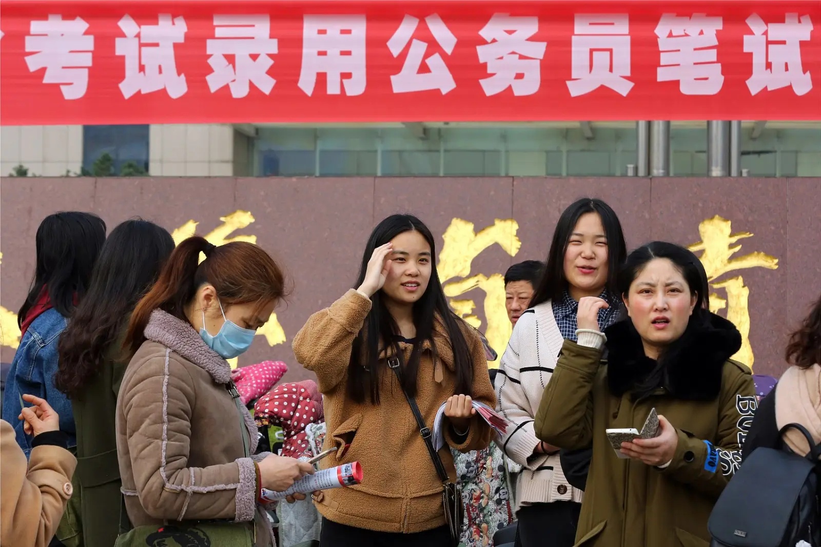 “只叹时不待我”，公务员晒出辞职信，看完内容后网友表示太现实