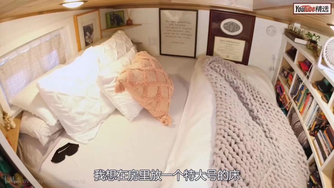 单身妈妈舍弃豪宅、花100万买拖车改成loft，44㎡还带浴缸壁炉