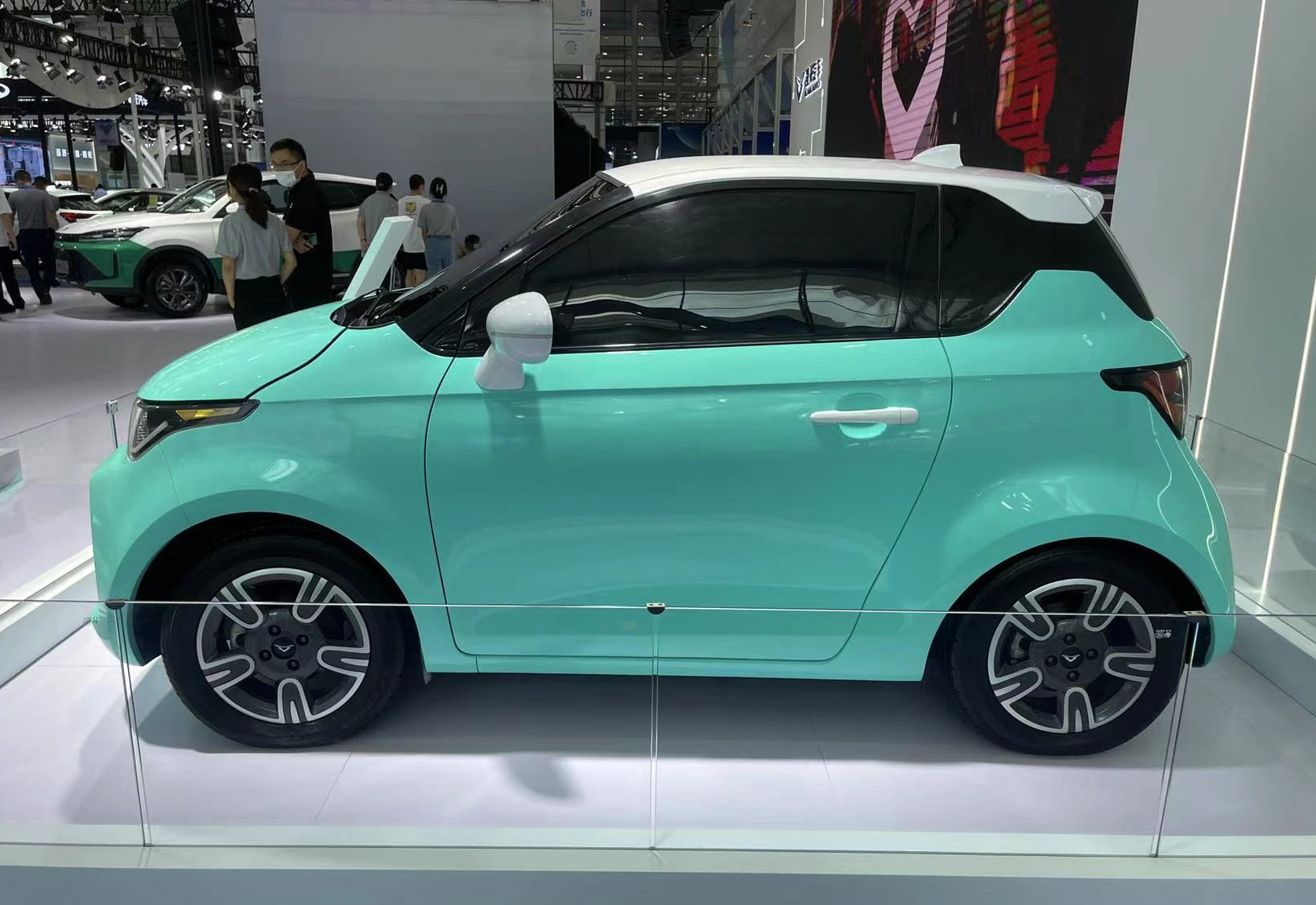 凯翼全新代步小车曝光，车长3080mm，3门，2/4座布局，续航301km