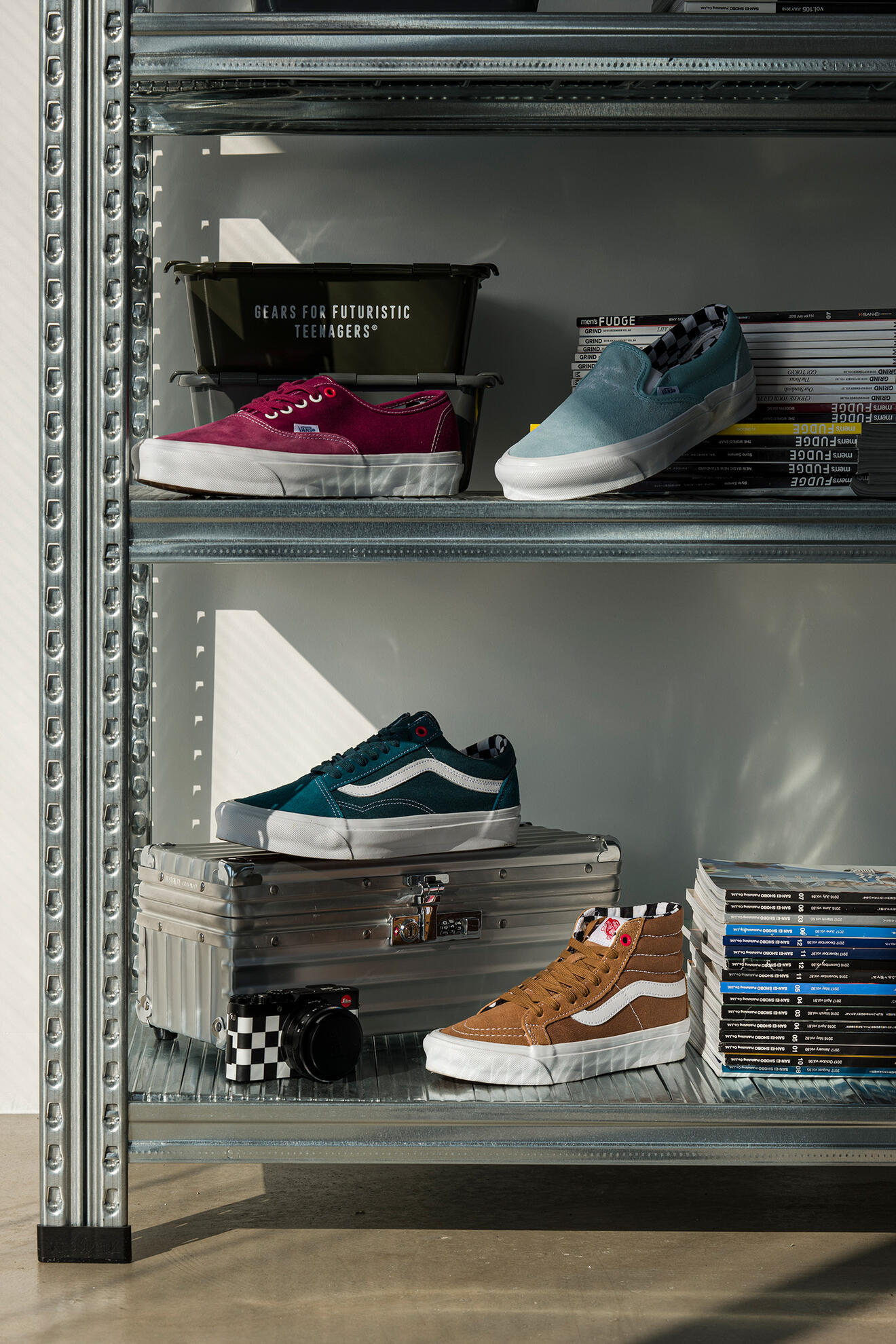 美国运动鞋品牌VANS，诞生于1966年，以其经典款Old Skool和Sk8-Hi闻名。