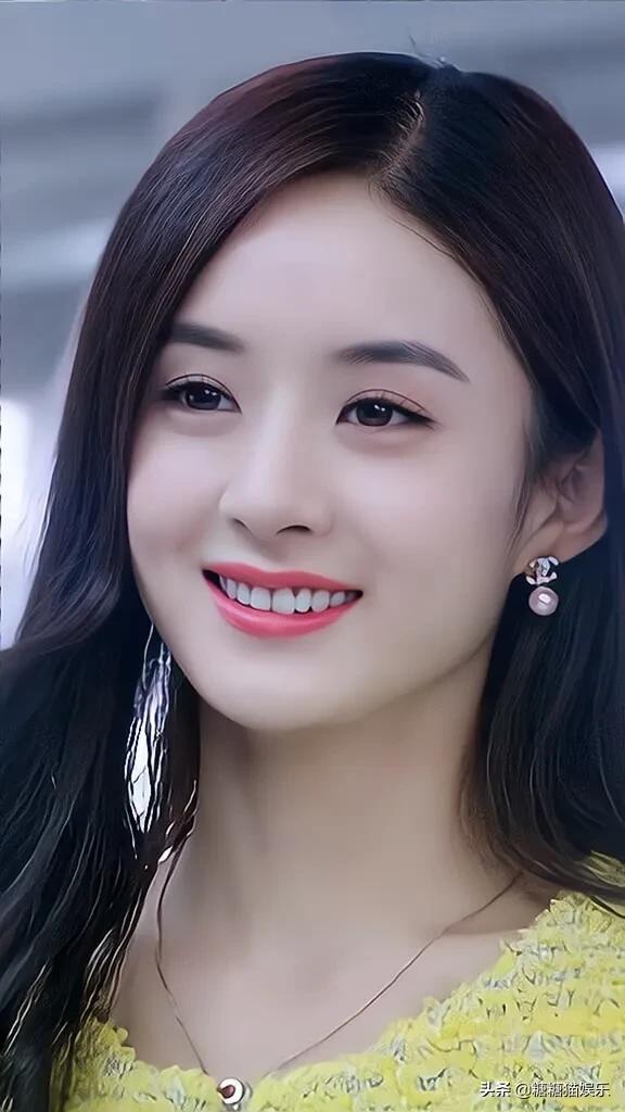 赵丽颖：清新秀丽，气质绝佳
