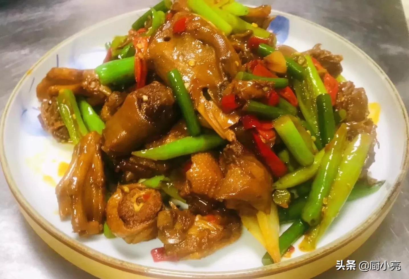 2022年夜饭16道硬菜来了，8凉8热，鸡鸭鱼肉样样齐全，好吃又有面