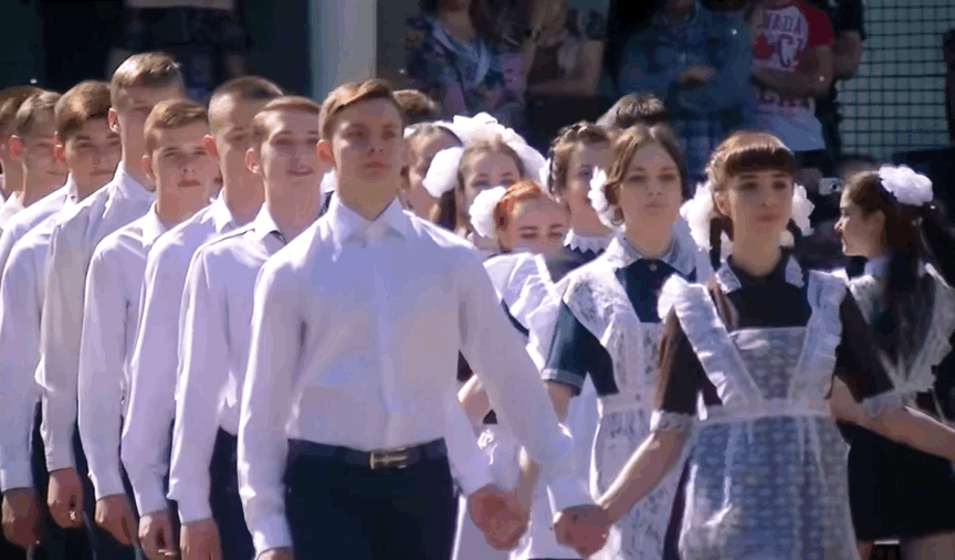 不同国家的文化特点和历史可以从校服上窥见一二