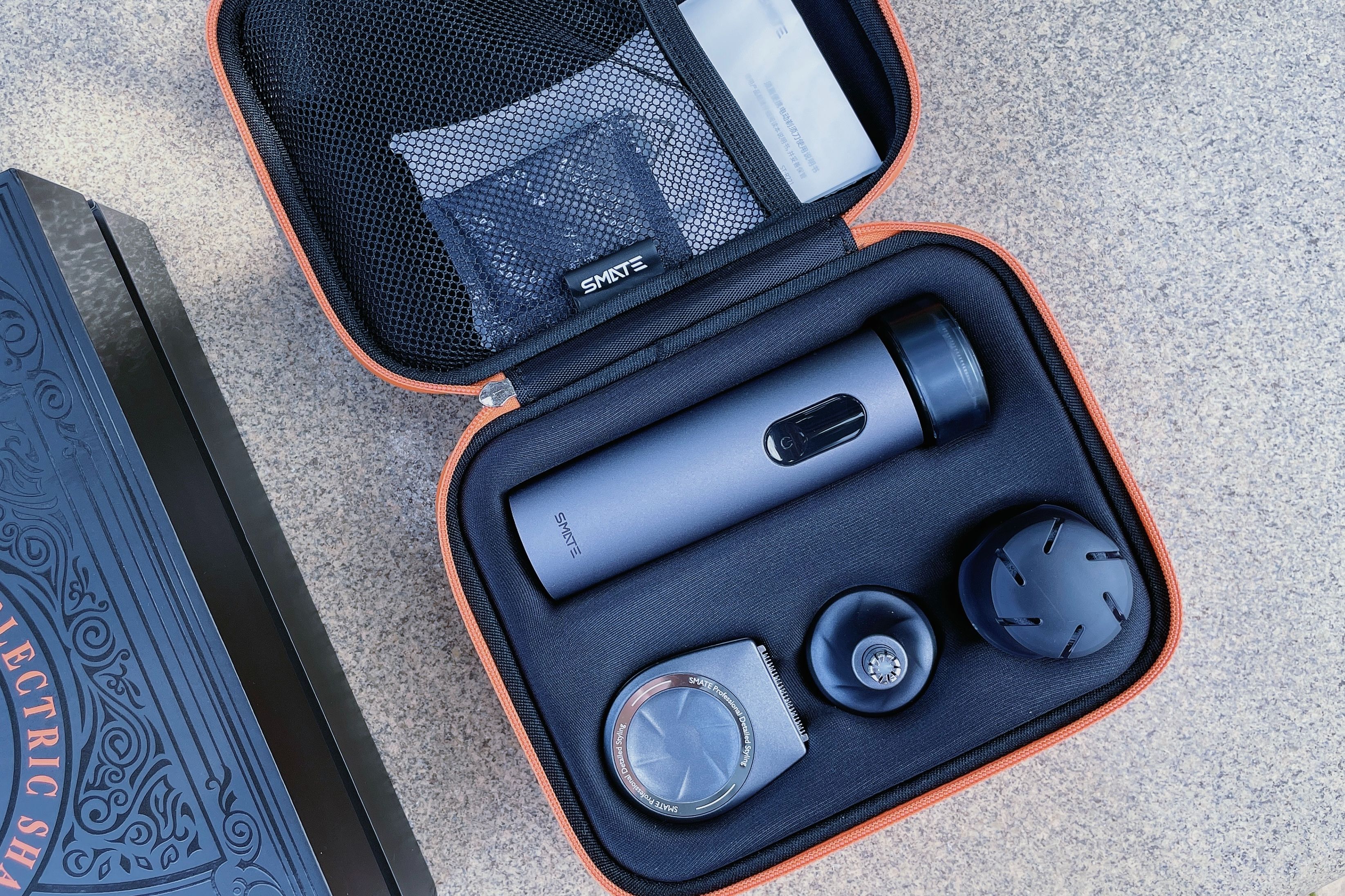 剃须刀都这么卷了？须眉T6M智能+闪充，功能四合一