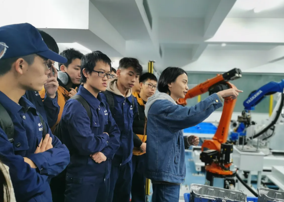 “结婚会现原形”，女生学工科和考师范的差距，不只体现在就业上