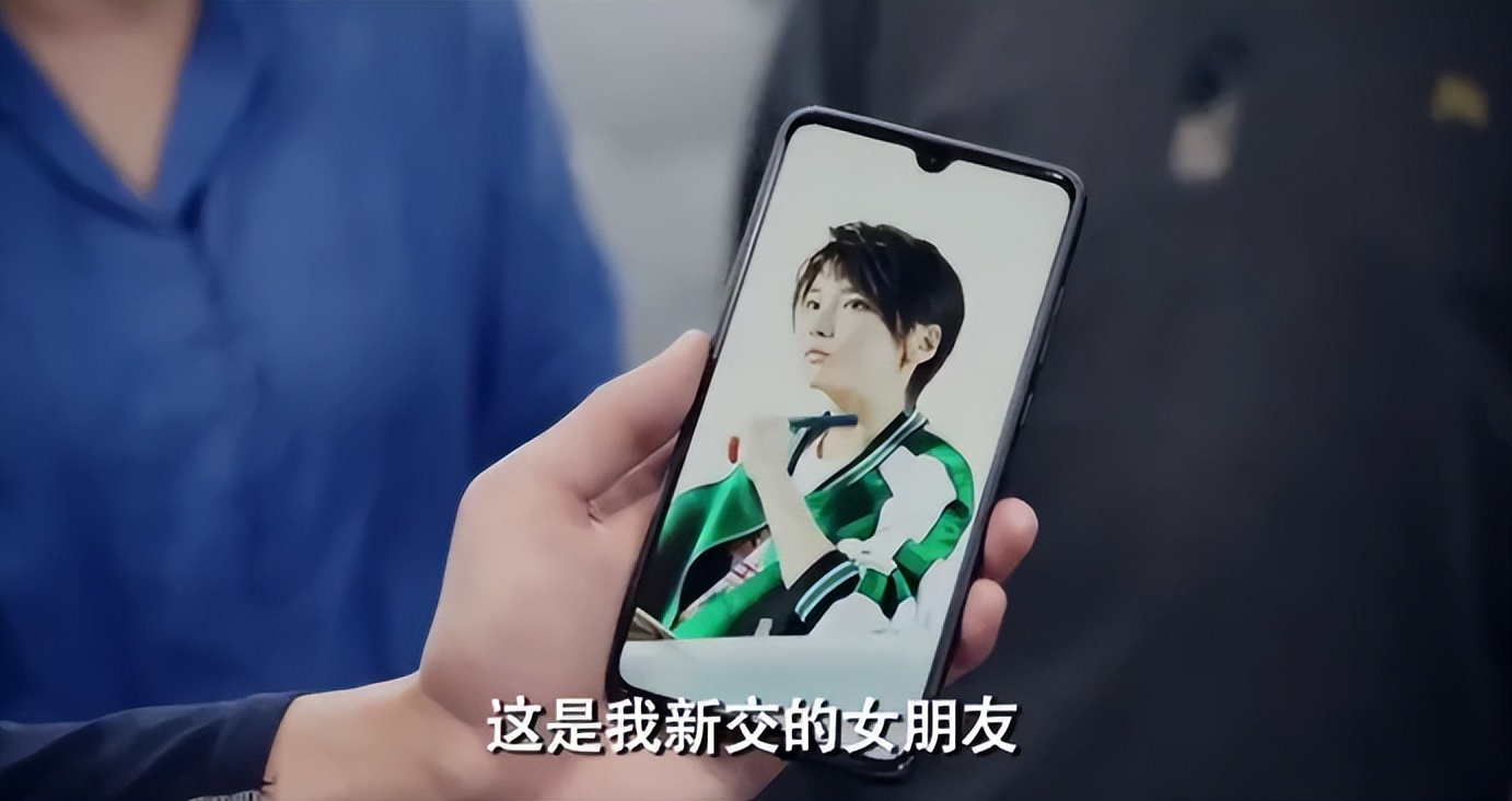 《破事精英》21集与《爱情公寓5》中讲方言的剧情，孰好孰坏