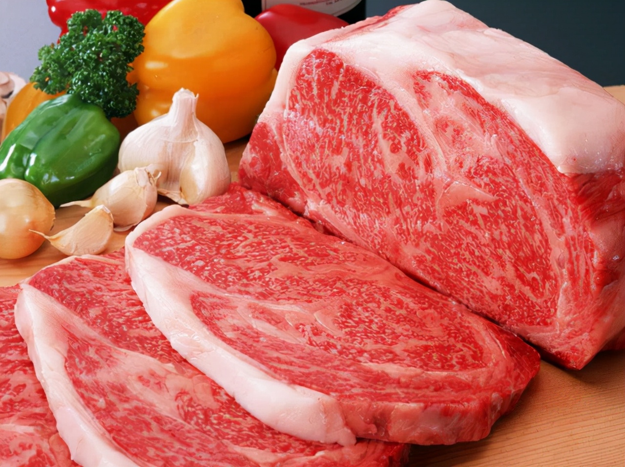 为什么医生不建议多吃肉呢？提醒：这4种肉，能不吃尽量不要吃