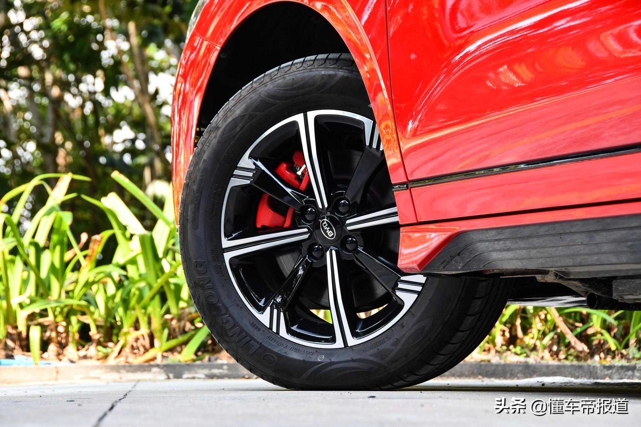 新车｜“买菜车”也能玩运动范？试驾体验2021款比亚迪e2