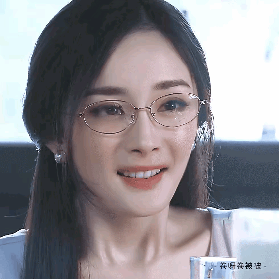 有一种“毁容”叫眼睛凹陷！杨幂比同龄人老10岁，陶虹直接认不出