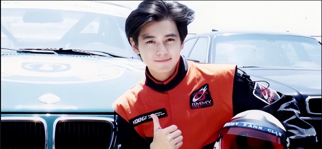 娃娃脸只服这10位明星！有人30岁还能演高中生，个个清纯可人