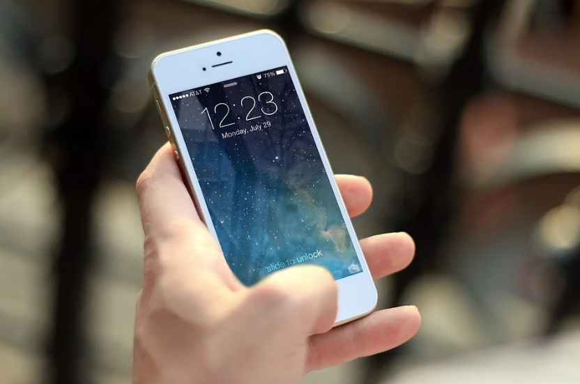 苹果5长什么样（iPhone5的使命已被SE2继承）