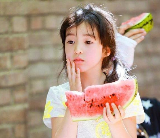 《爸爸去哪儿》十大萌娃现状：诺一变忧郁王子，曹格女儿堪比整容