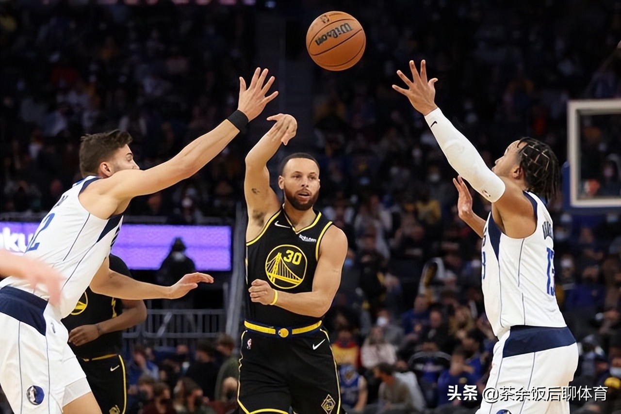 为什么nba球馆都那么豪华(1.02亿！创NBA历史纪录，勇士总决赛门票收入曝光)