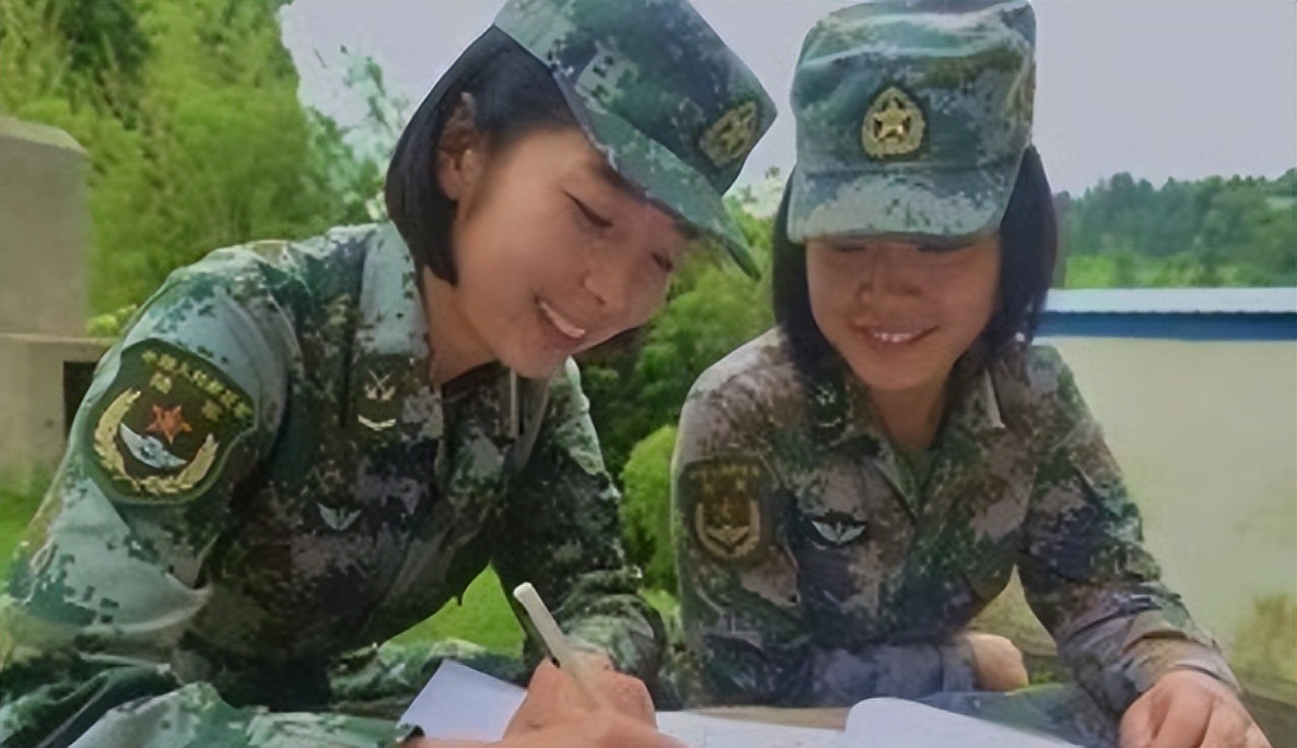 大学生入伍好处再次升级，可享减免学费考研加分，还有免试专升本