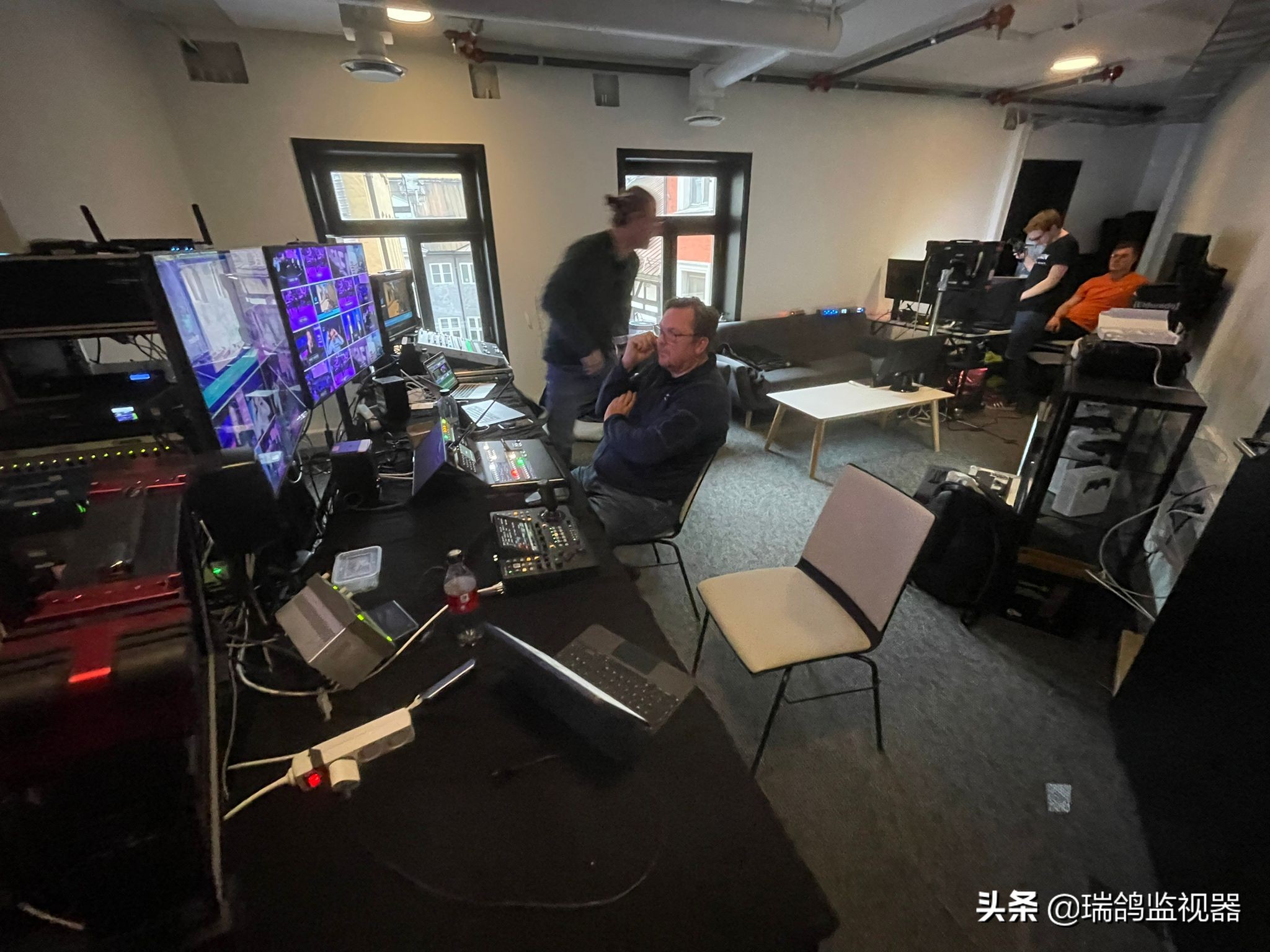 电子竞技成为亚运会正式比赛项目，铠甲一号带你来看电竞直播现场