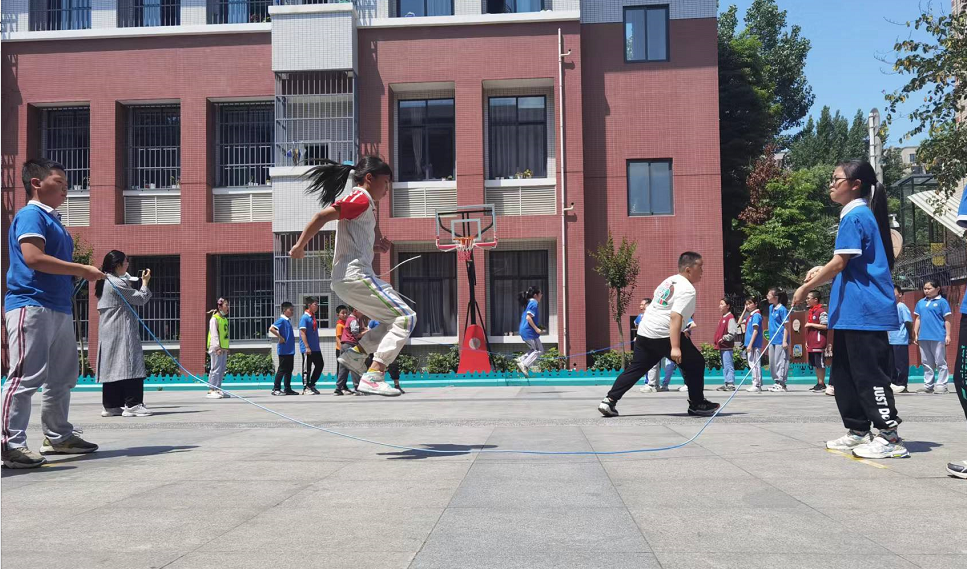 爱南区 爱运动 |记棠湖小学（南区）2022体育节趣味田径运动会