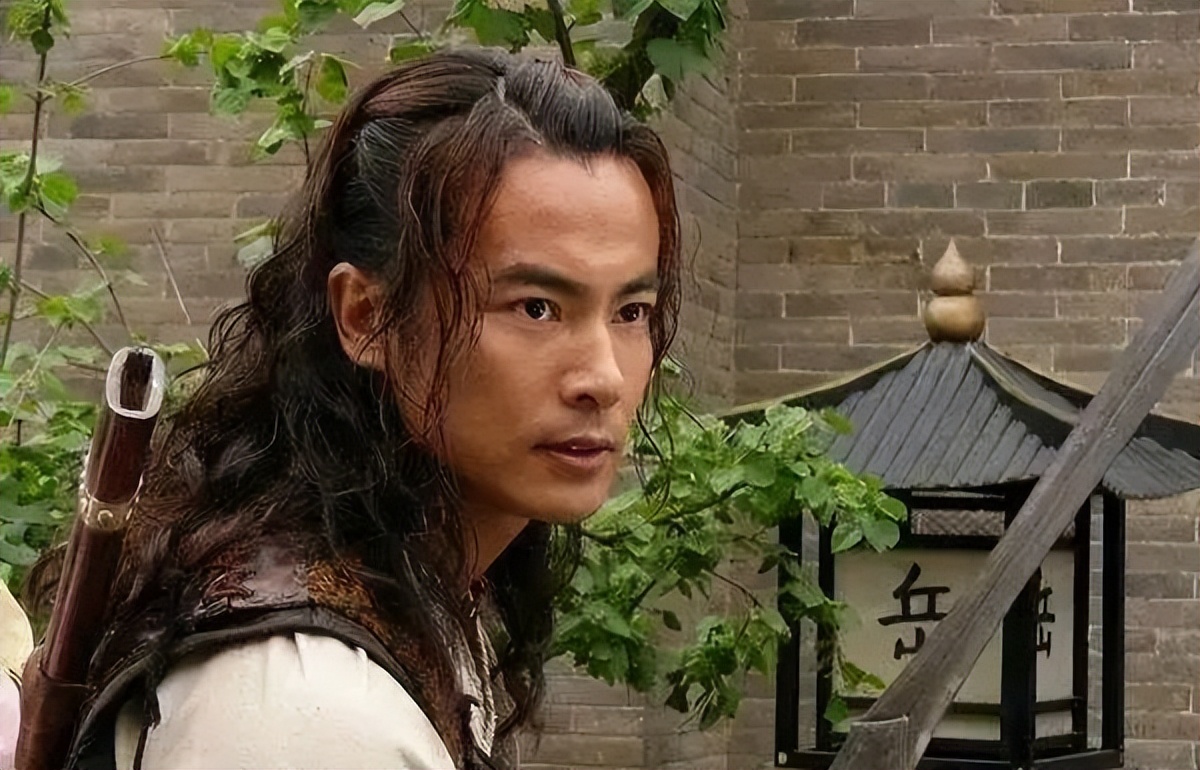 红得快，沉得也快，这9位“风光不再”的男星，如今有人露了原形