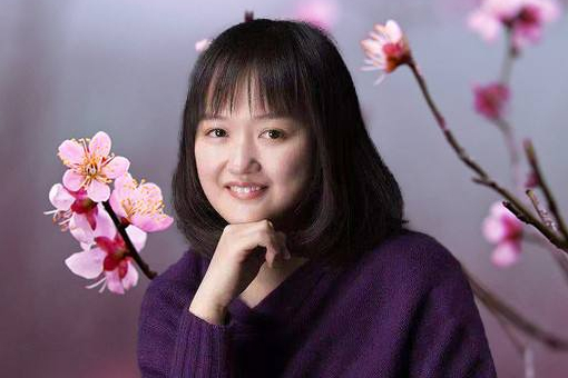 攻克世界难题，清华90后博士后万蕊雪，年少有为的美女科学家