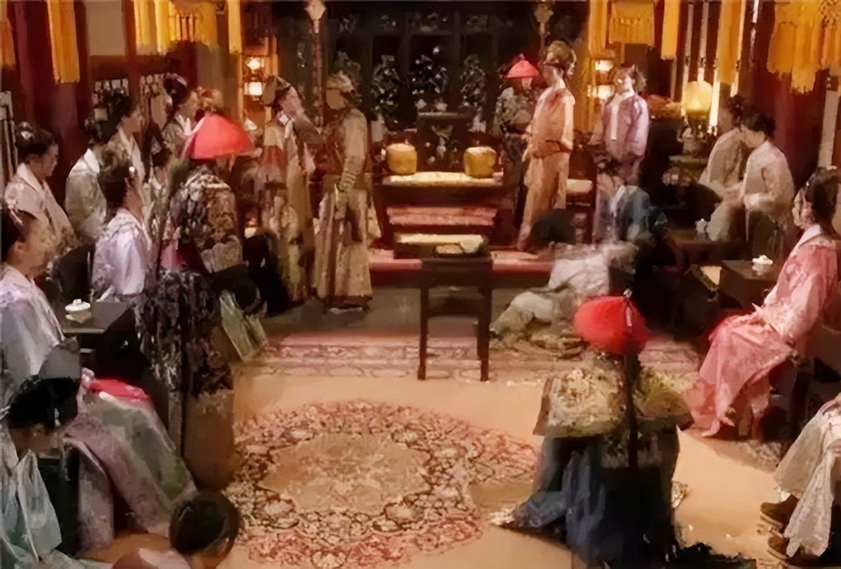 甄嬛传：为扳倒安陵容甄嬛选择了最残忍的方式，不止因为眉庄之死