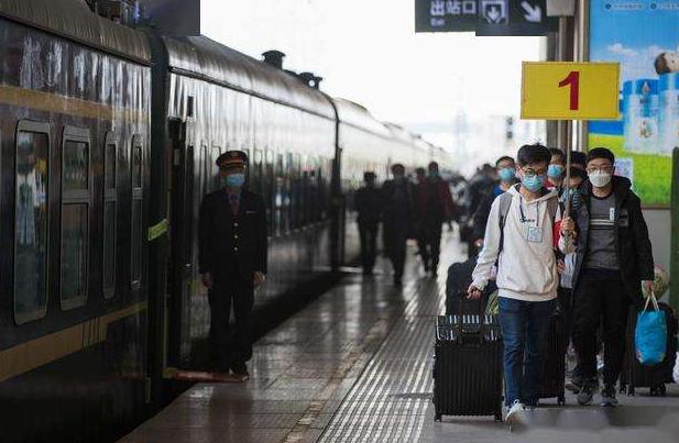 寒假倒计时！江苏省大学、中小学放假时间将提前，家长忧心忡忡