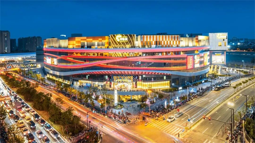 上海最大商场环球港恢复营业,魔都十大超大型商场,你去过几个?