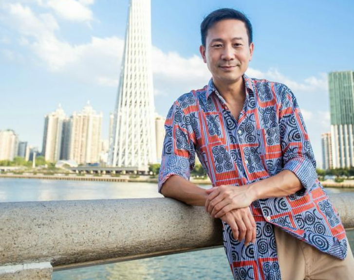 陈国邦妻子宣布携女移居泰国！花300万当地买豪宅，老公留港赚钱