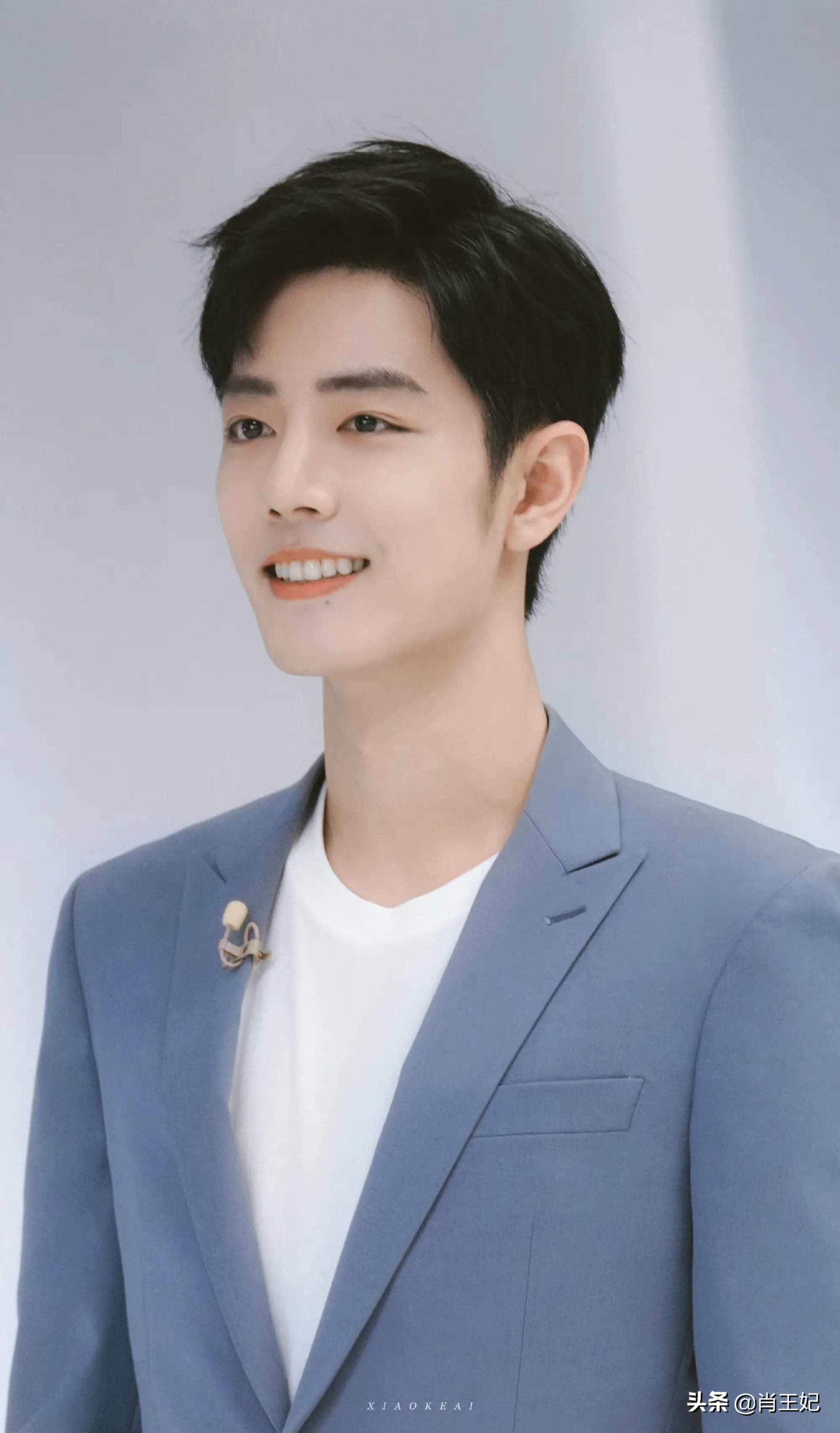 肖战他可真帅啊,帅到没边呀,这身材比例可太完美了