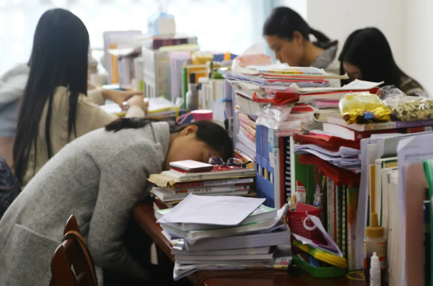 中国大学共分8个档次，能考上前5档的都算学霸，你的目标在哪档