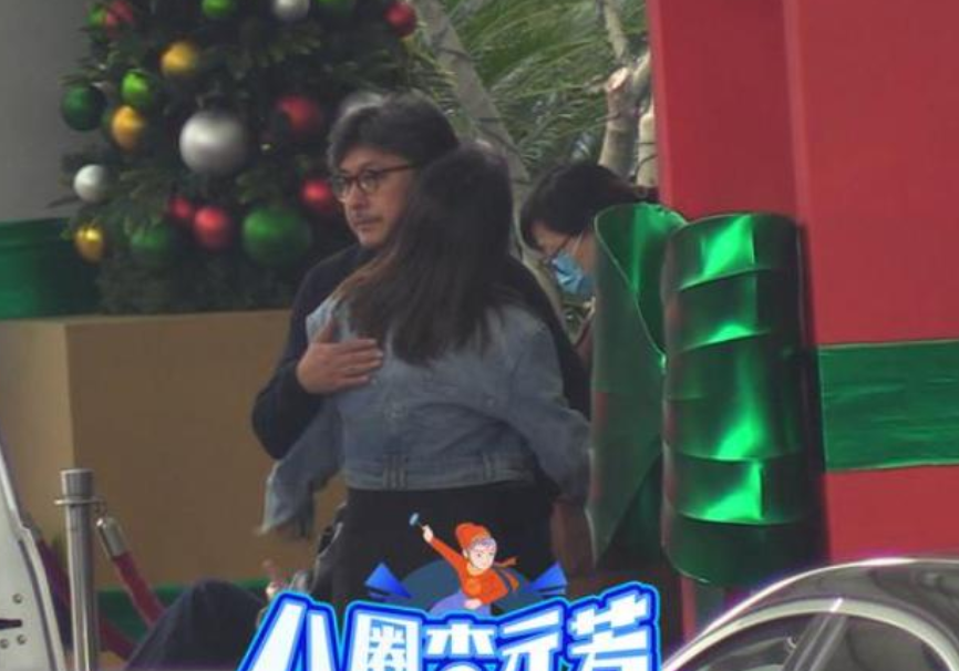 王岳伦与美女约会被拍（王岳伦深夜搂美女回酒店）