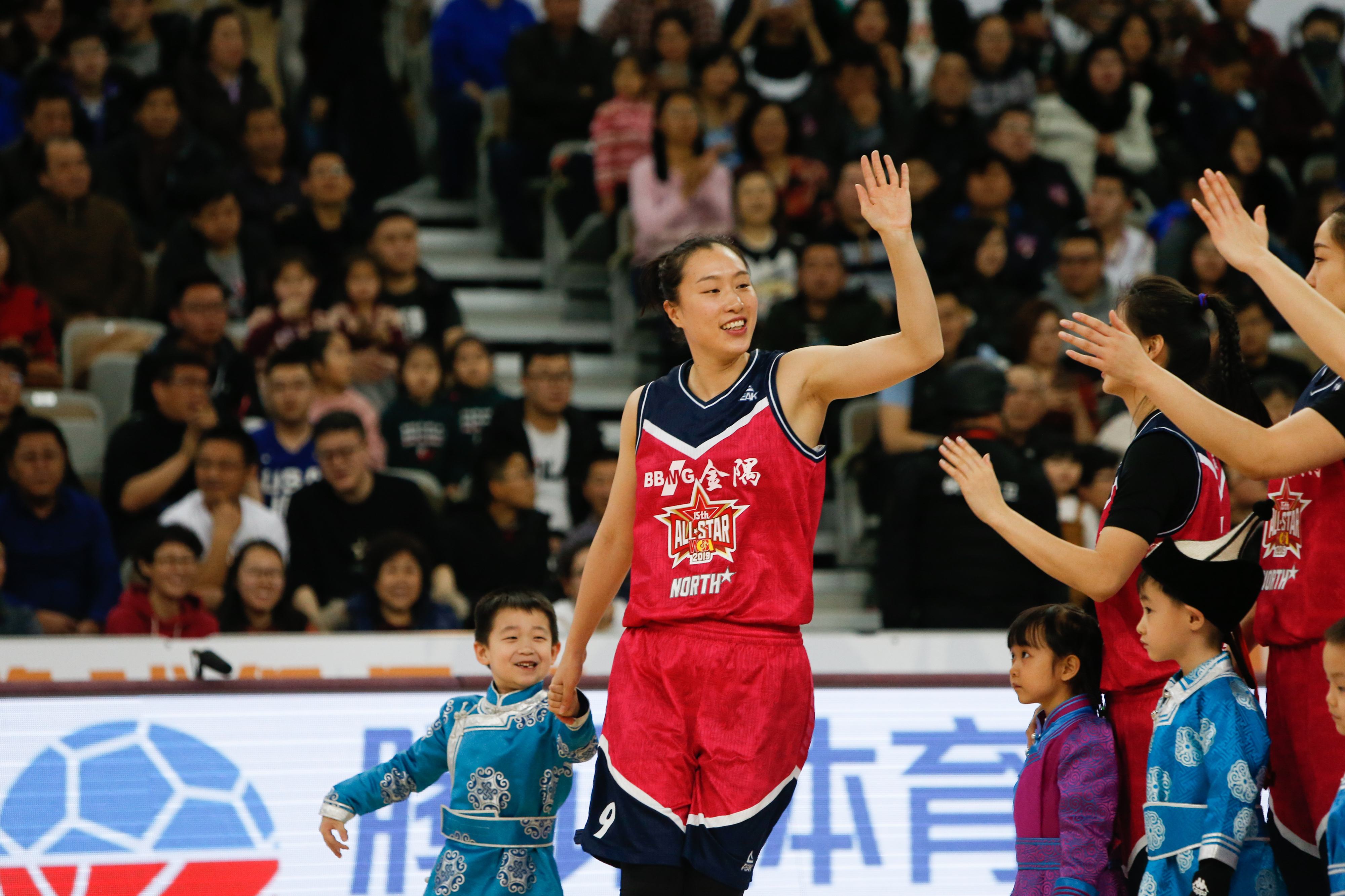 中国女篮的精神领袖，“大姐大”邵婷，女篮锋线的重要主力