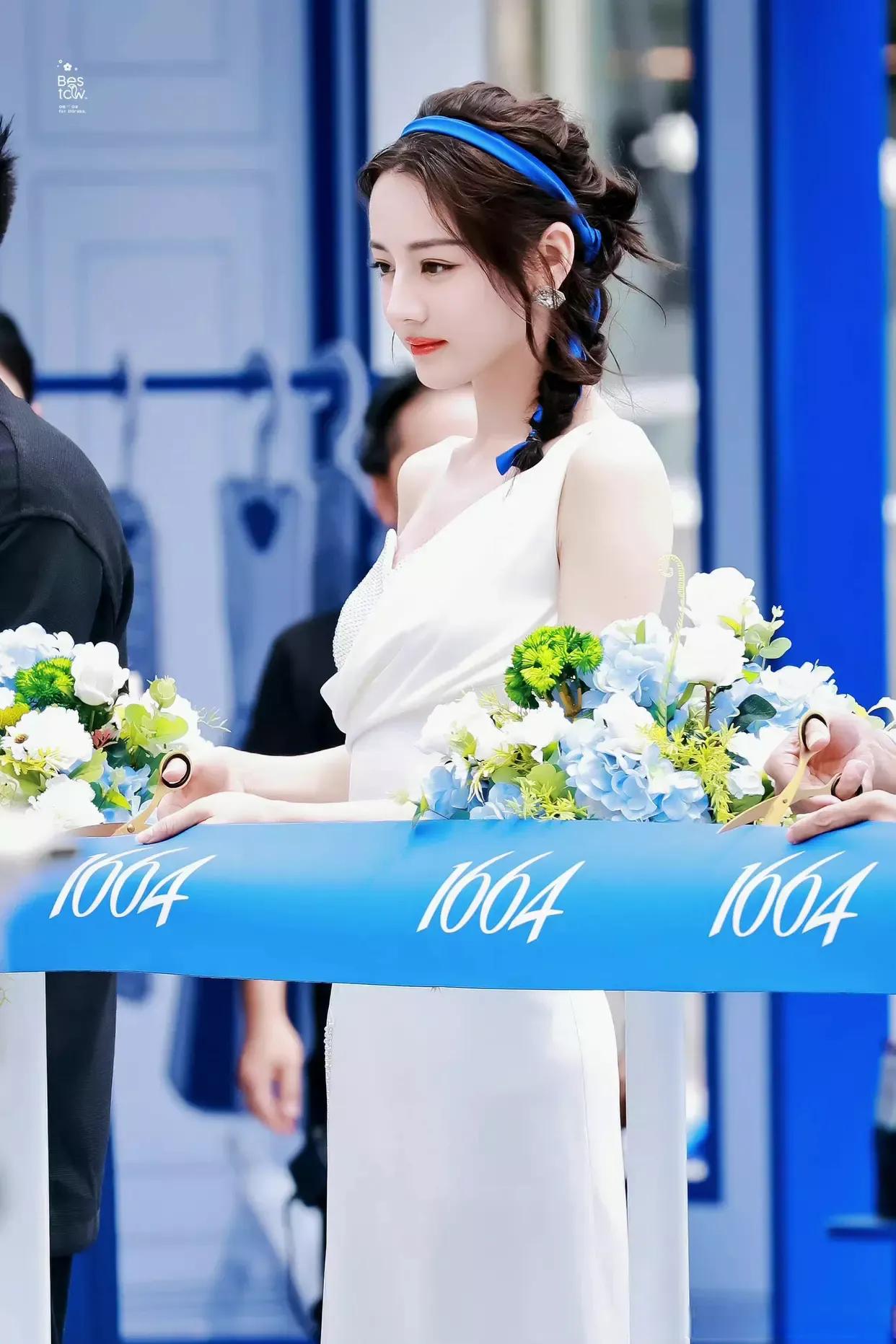 迪丽热巴也配上了保安？