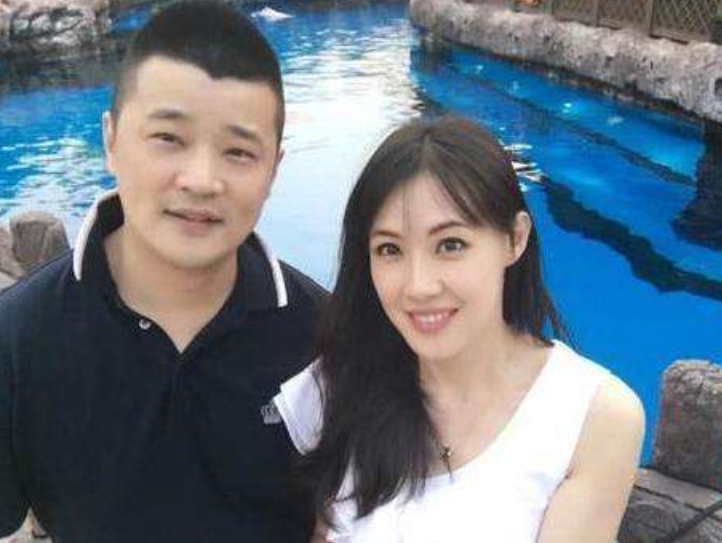 嫁内地导演8年！39岁女星终于带着俩女儿移居内地，新家环境宜人