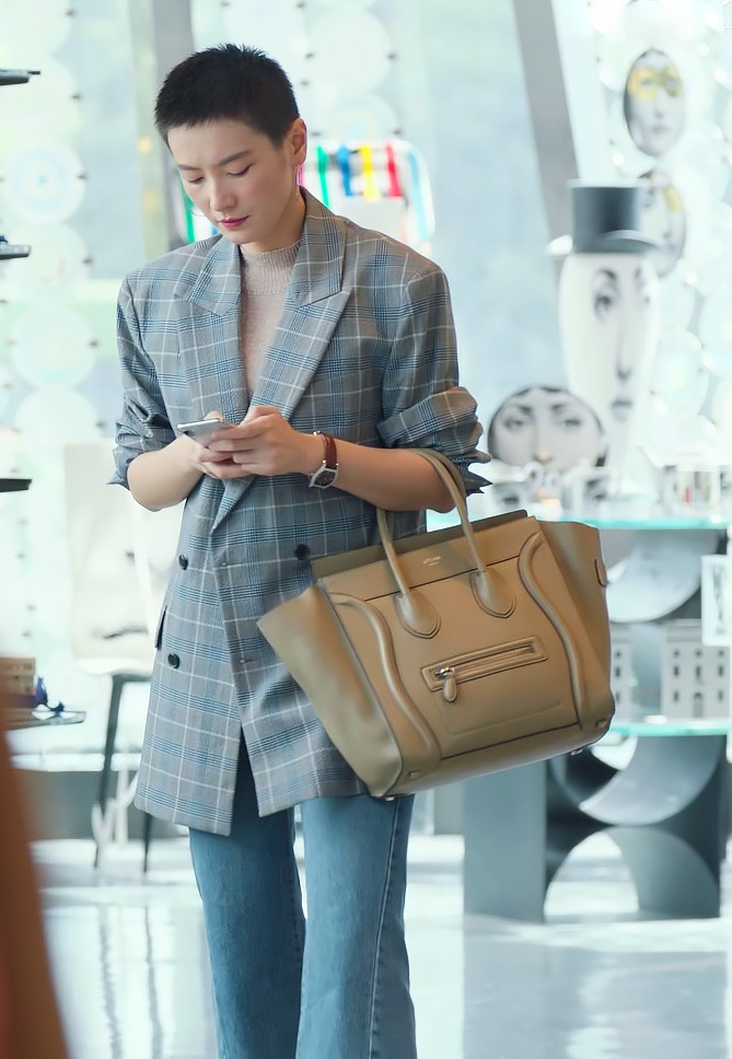 国内版《时尚女魔头》，不仅上演宫斗剧，还演绎了时尚现状