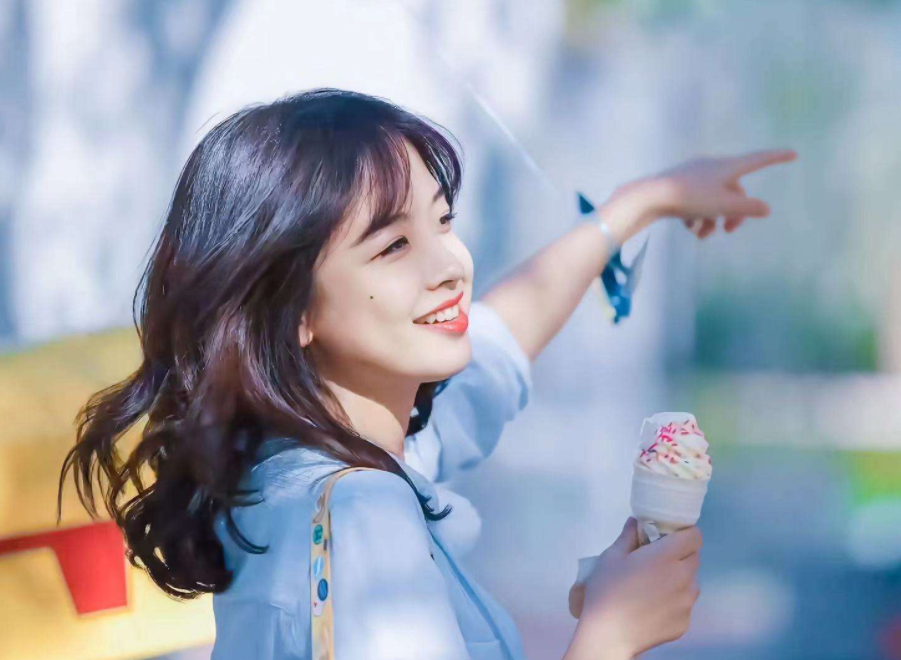 央视小花王冰冰遭人肉，被曝大学与人同居过，官媒就此发声