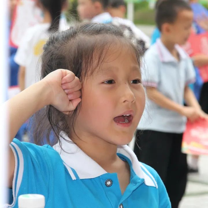 唱响中国梦，争做好少年｜双流区九江小学举行一年级入队闯关活动
