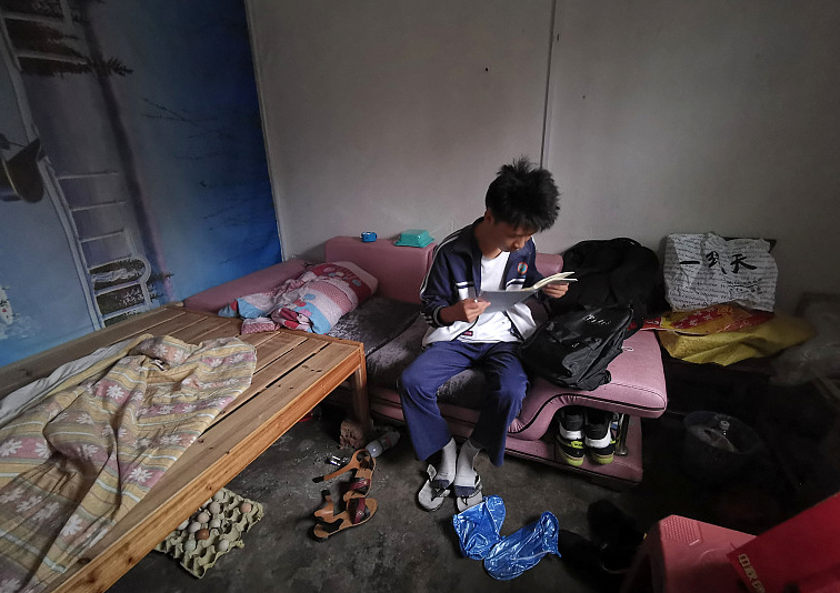 ����ѧ�������ʲô��ͥ������ɷø�ĸְҵ��û��&ldquo;���޼�ͥ&rdquo;