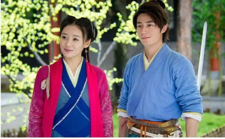 你觉得东方不败哪个打扮最好看？