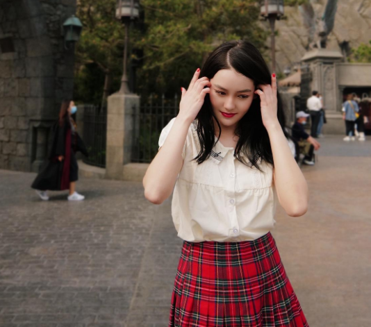 著名演员李崇霄不幸去世，年仅51岁，经纪人发讣告透露丧礼细节