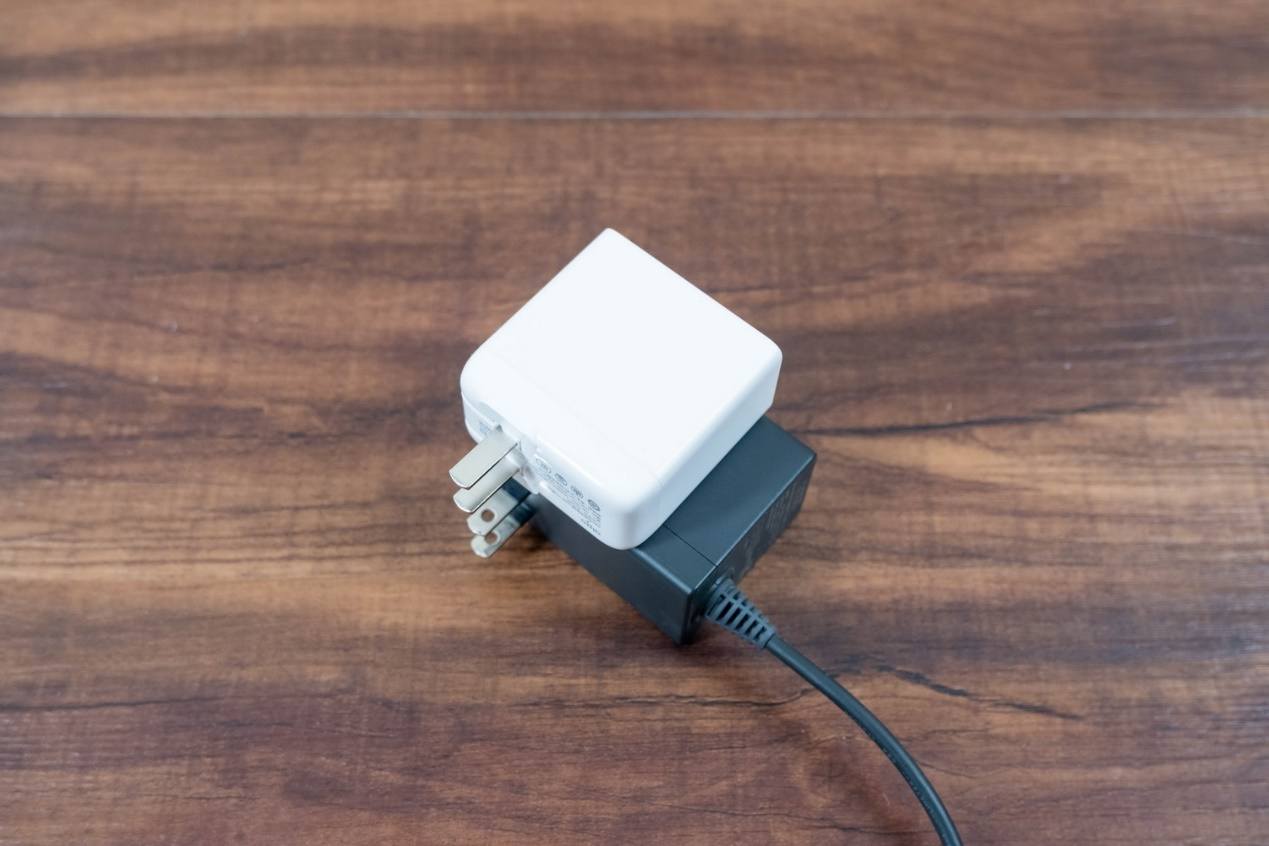 小巧便携高功率，充电更快更省时，aigo充电器C口65W体验