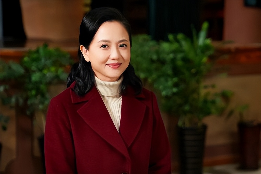 陶慧敏丈夫王设忠,娶初恋女友恩爱几十年,20岁的女儿貌美如花