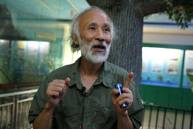 1989年,他发现价值百万的莽山烙铁头,被咬20多次,如今生活怎样
