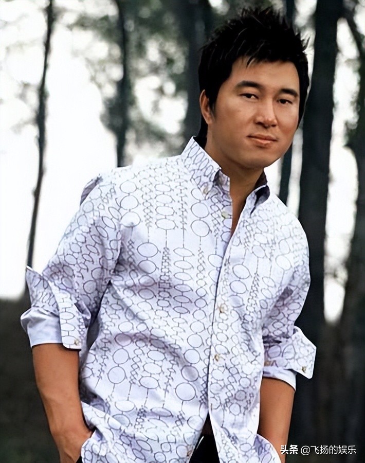 九十年代难忘的男歌手，有人入狱，有人风生水起，一曲流行一辈子