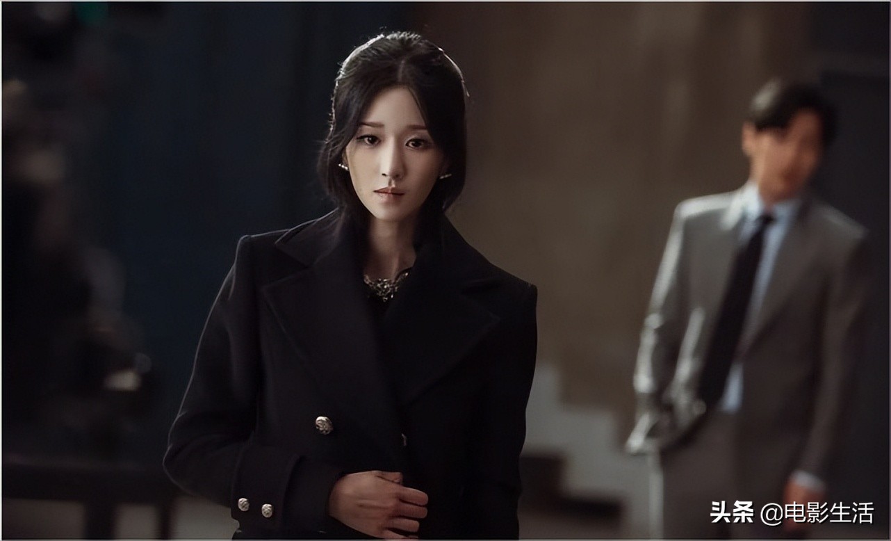 收视8%！《顶楼》后又一狗血神剧，疯批美人复仇，一集比一集刺激