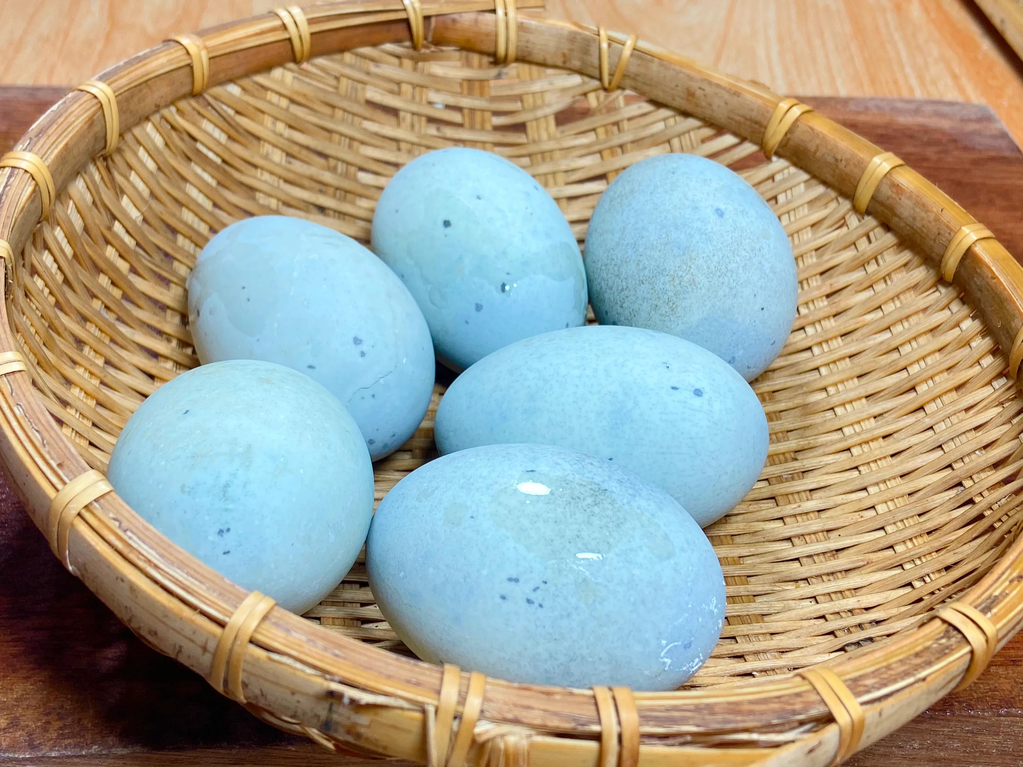 皮蛋放锅了蒸一蒸，饭店一份68，在家成本不到8元，好看又好吃