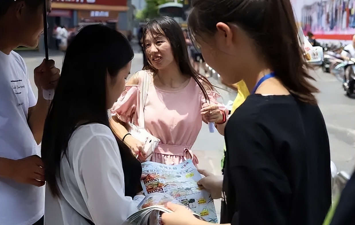 当代大学生频繁用“现金”说明什么？00后直率回答：开始掏家底了